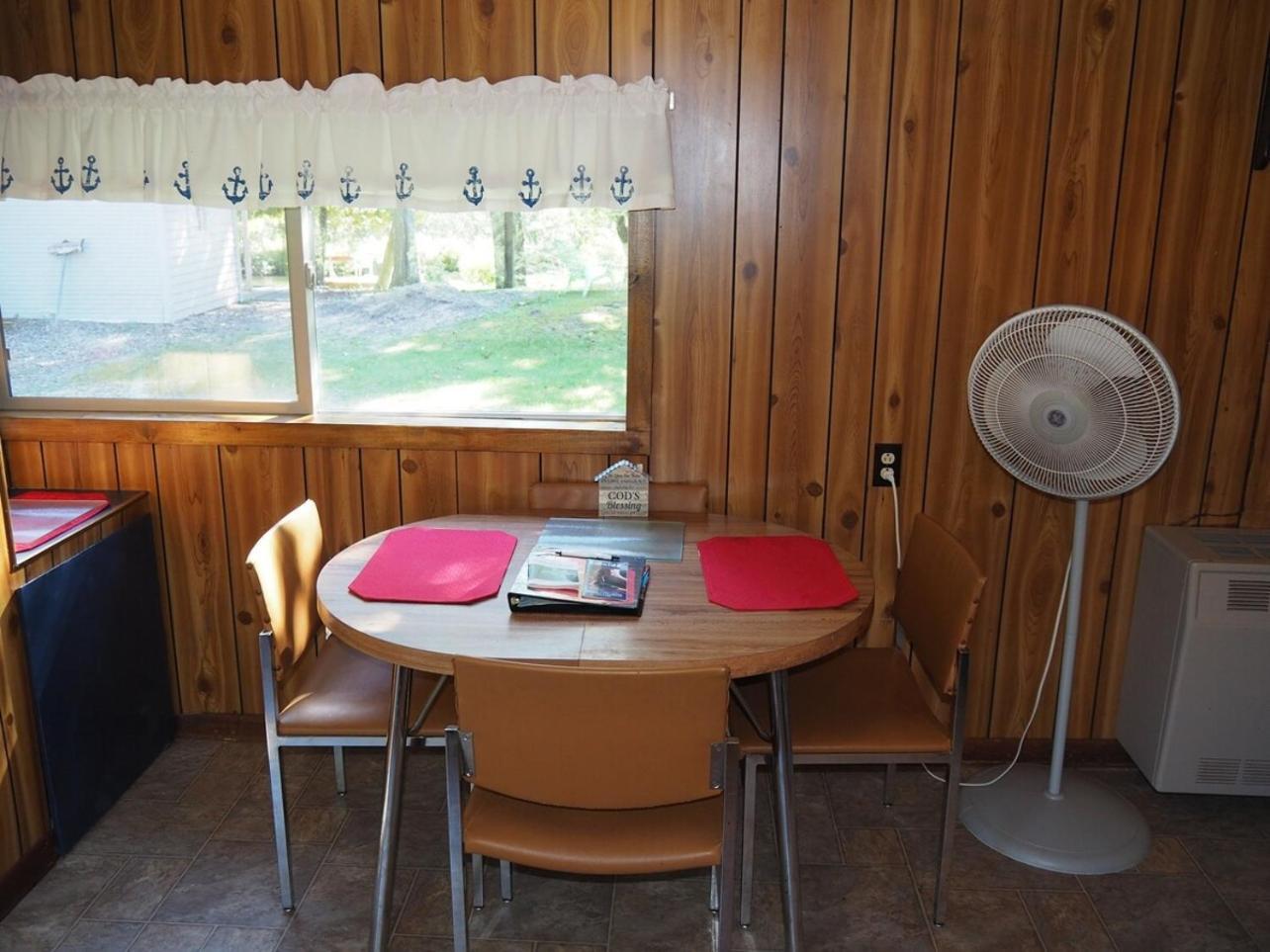 Sleeping Bear Riverside Cabins - Cabin #1 Honor Ngoại thất bức ảnh